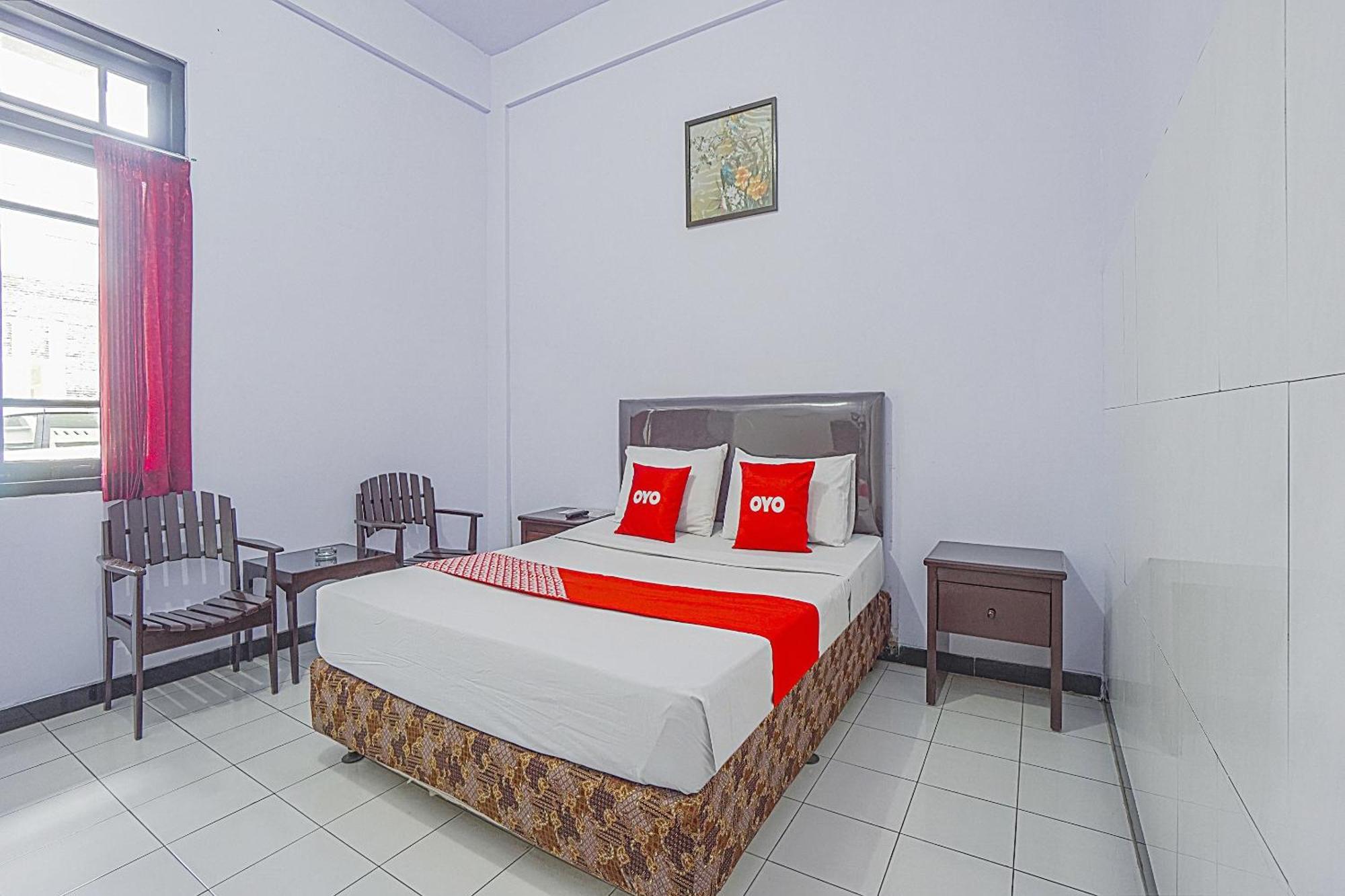 Collection O 90589 Palem Garden Hotel Tulungagung Buitenkant foto