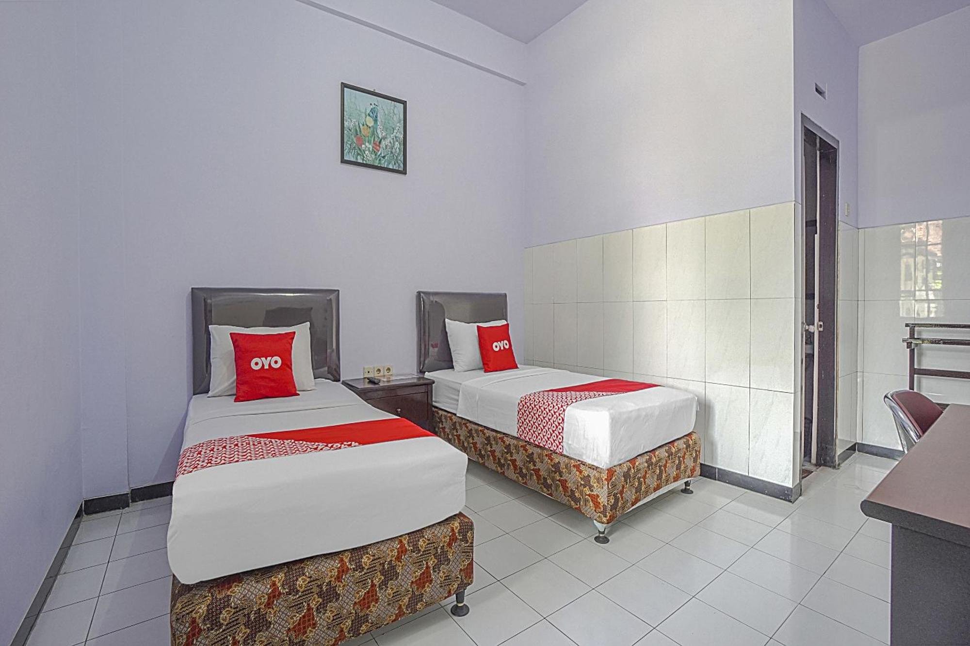 Collection O 90589 Palem Garden Hotel Tulungagung Buitenkant foto
