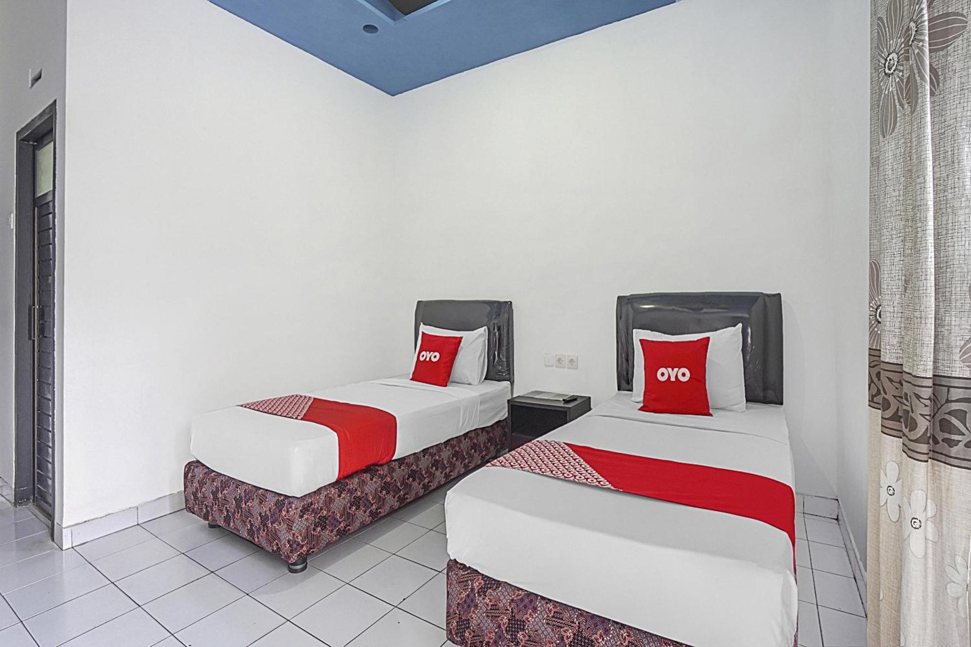 Collection O 90589 Palem Garden Hotel Tulungagung Buitenkant foto