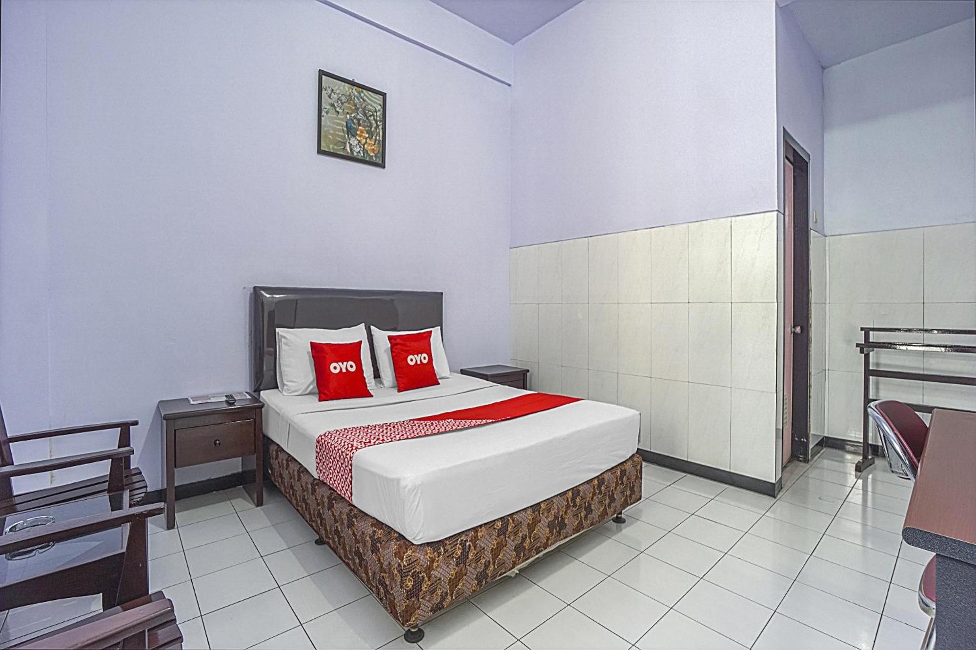 Collection O 90589 Palem Garden Hotel Tulungagung Buitenkant foto